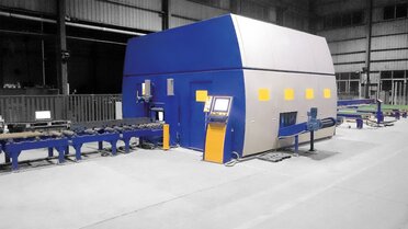Hongxun Elevator Machinery in China invested in a plasma cutting system of the ProfileCut series for profile and beam processing with a length of up to 12,000 mm including automatic material handling to and from the system.