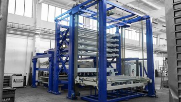 Eine Laseranlage im Mehrschichtbetrieb weitestgehend autonom arbeiten lassen? Dass das funktioniert kann man u.a. im MicroStep-Technologiezentrum in Bratislava live erleben. Dort ist eine multifunktionale Laserschneidanlage der MSF Baureihe mit dem Handlingsystem MSLoad und dem Lagersystem MSTower vernetzt.